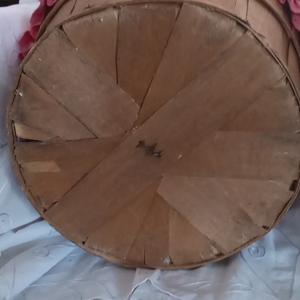 Very Large Antique Sewing Basket,storage Basket For Thread Scissors Material Etc